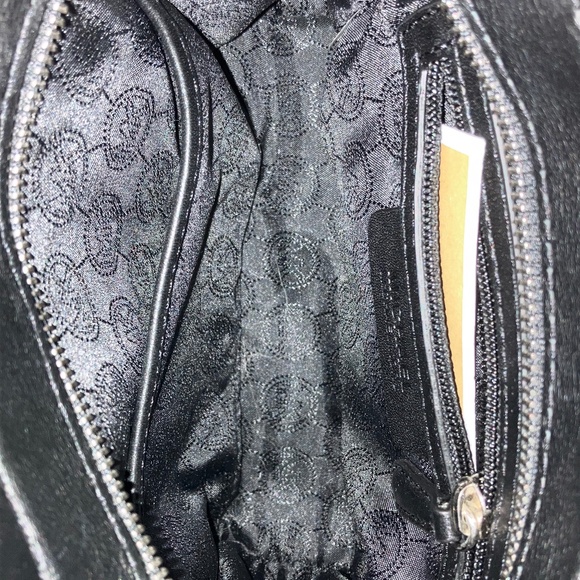 NWOT Michael Kors Hamilton traveler crossbody in black - Picture 3 of 8